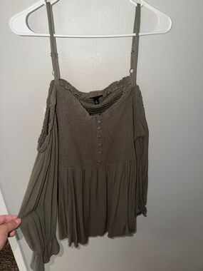 Cold Shoulder Top | TORRID
